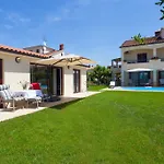 Premium - With Pool Lejlighed