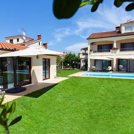 Premium - With Pool Vrsar