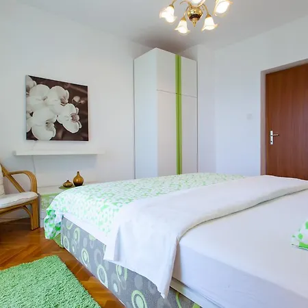 Premium - With Pool Appartamento Orsera