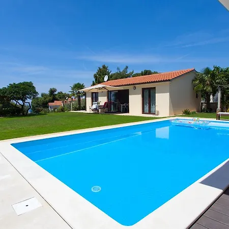 Premium - With Pool Orsera