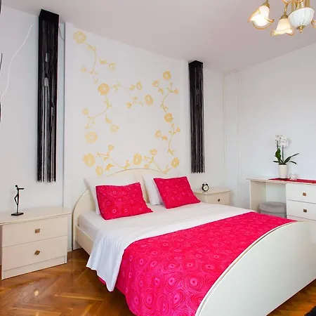Apartment Premium Central