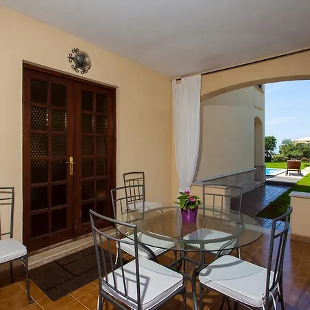 Premium Central Apartment